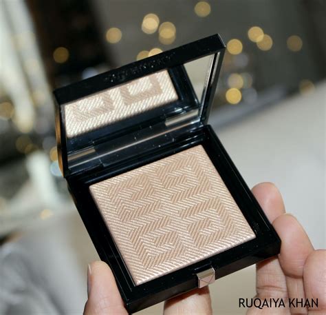 reviews of N° 2 Shimmery Gold, a Givenchy Teint Couture 